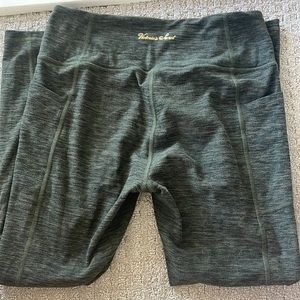 Victoria Secret Leggings with matching sports bra size medium